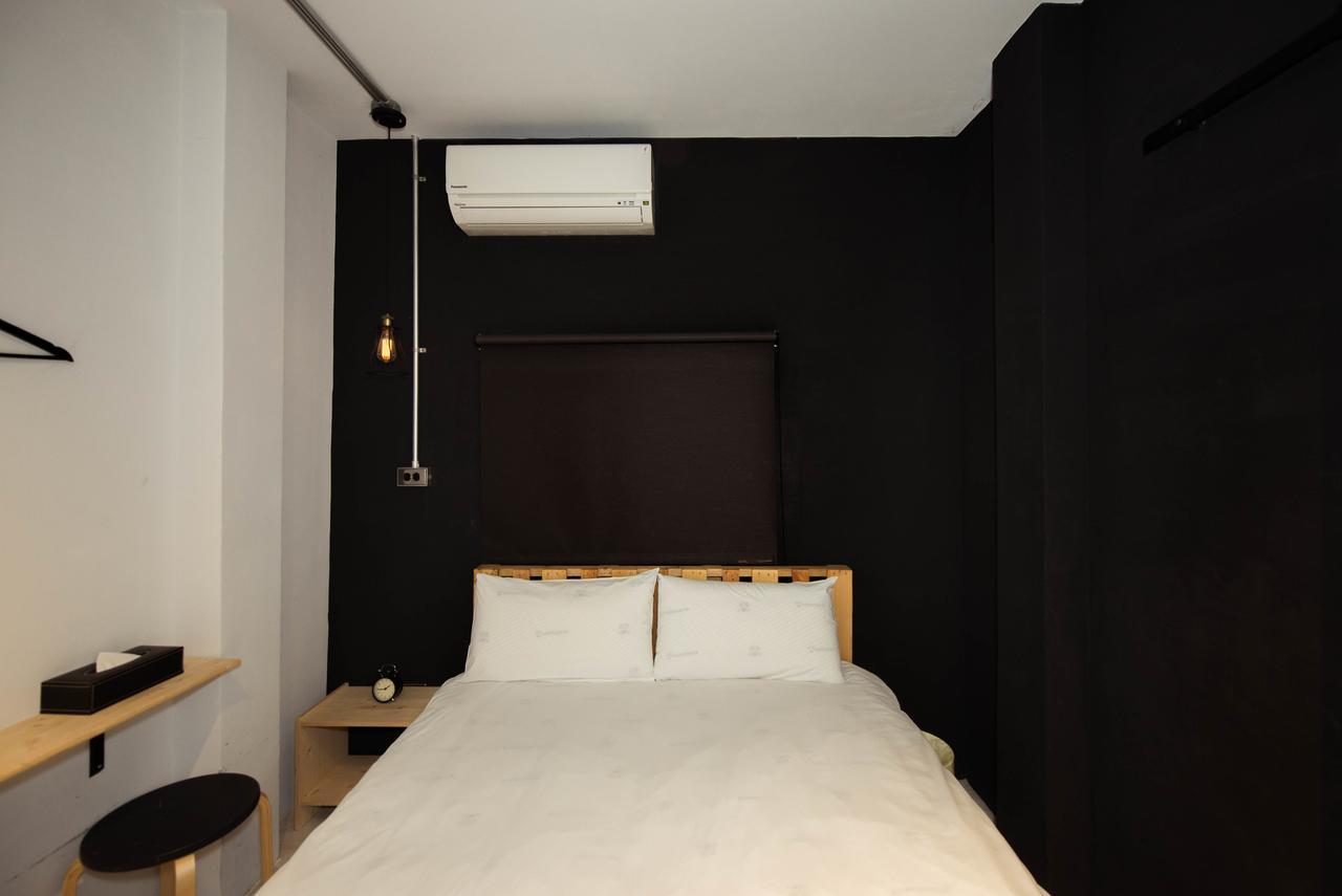 เบิร์ดอาย การ์เดน Bed & Breakfast ไถหนาน ภายนอก รูปภาพ