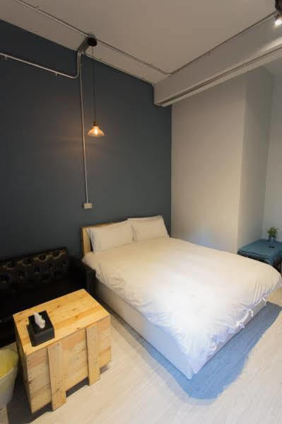 เบิร์ดอาย การ์เดน Bed & Breakfast ไถหนาน ภายนอก รูปภาพ